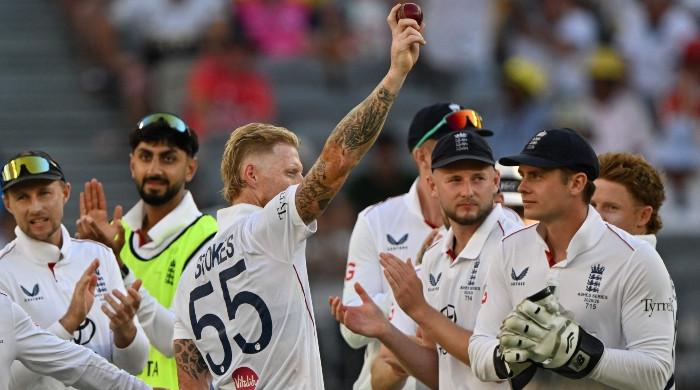 Stokes leads fightback after Starc's seven as 19 wickets fall in Ashes