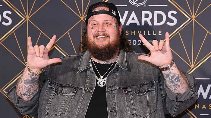 Jelly Roll debuts shocking new look