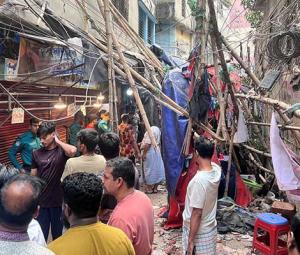 Bangladesh quake kills nine, injures hundreds