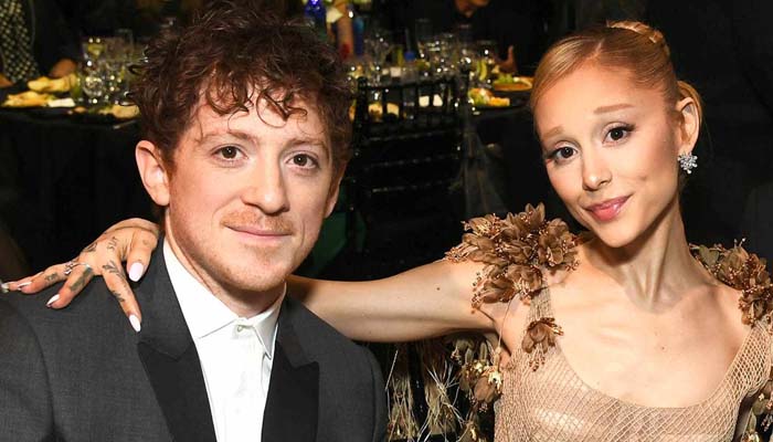 Ethan Slater fuels break up rumors with Ariana Grande