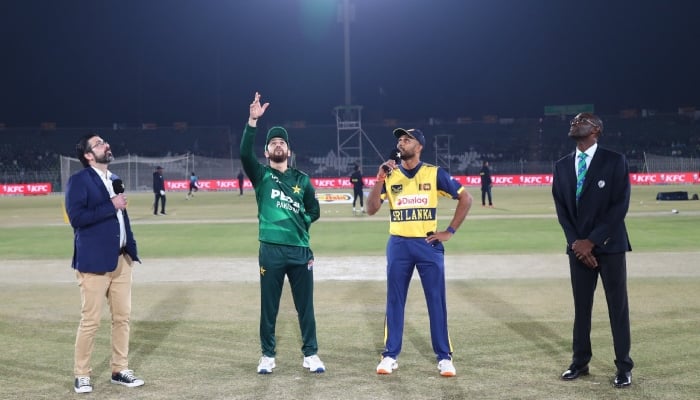 Pakistan captain Salman Ali Agha and Sri Lanka skipper Dasun Shanaka at the toss for their T20I tri-series game in Rawalpindi, November 22, 2025. — PCB
