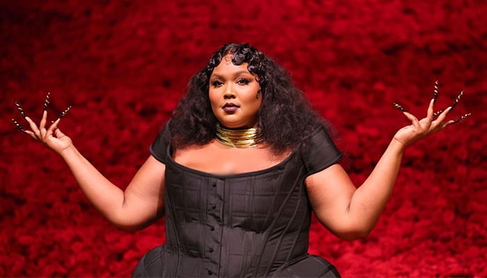 Lizzo began her weight loss journey in the fall of 2023