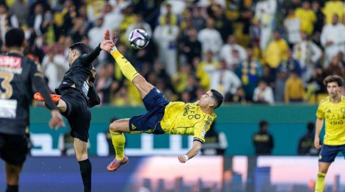 At 40, Ronaldo scores stunning bicycle kick to seal Al Nassr's victory