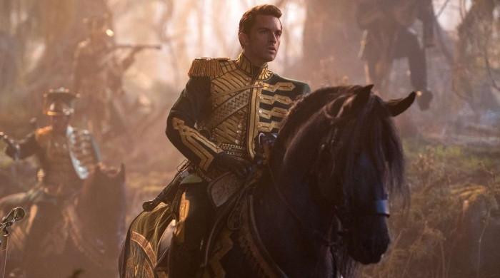 Jonathan Bailey makes unexpected visit at ‘For Good' screening