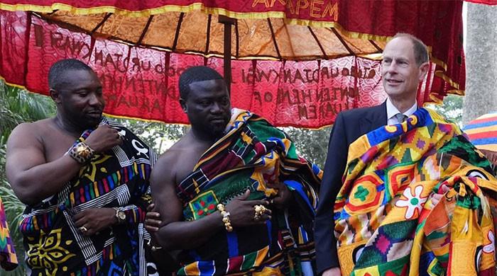 The Duke of Edinburgh digs in at Ghana's Botanical Gardens