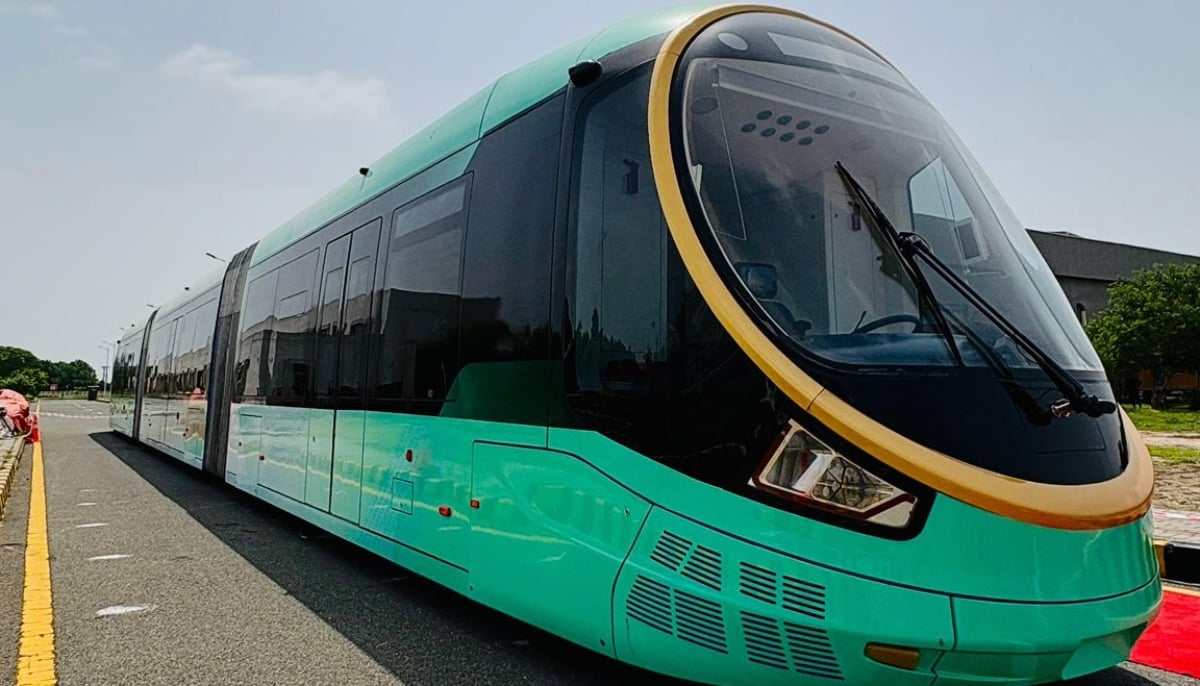 An image of the Super Autonomous Rapid Transit (SRT) Metro in Lahore. — X/@pmln_org