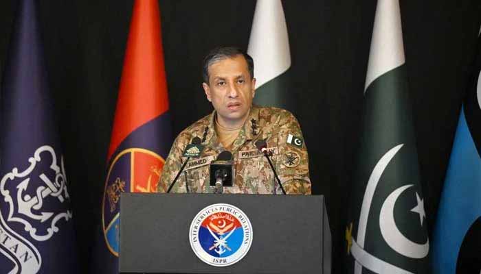 Inter-Services Public Relations (ISPR) Director General Lieutenant General Ahmed Sharif Chaudhry briefing media at the General Headquarters, Rawalpindi. — ISPR/File