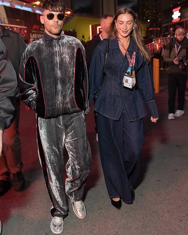 Louis Tomlinson, Zara McDermott step out for rare public outing