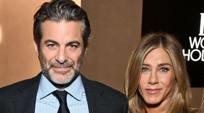 Jennifer Aniston makes model out of love Jim Curtis for haircare brand