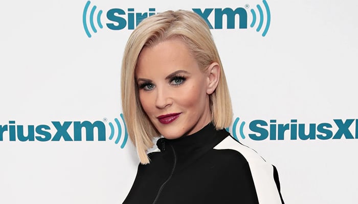 Jenny McCarthy reveals health troubles: teeth falling out, growth on eyeballs