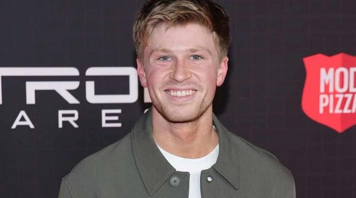 Robert Irwin says his ribs were “Killing” him during DWTS finale
