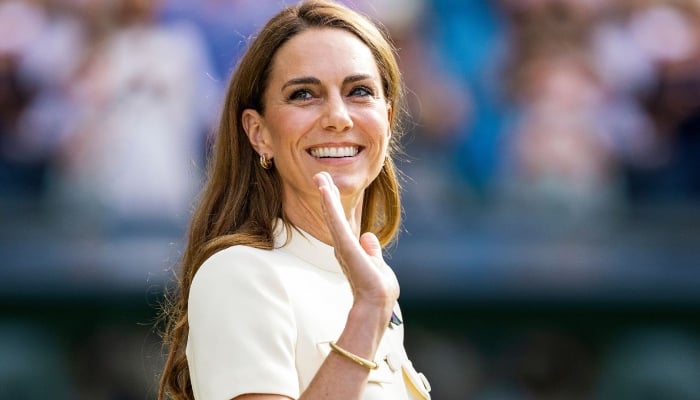 Princess Kate steals hearts with stunning fashion moment: timeless