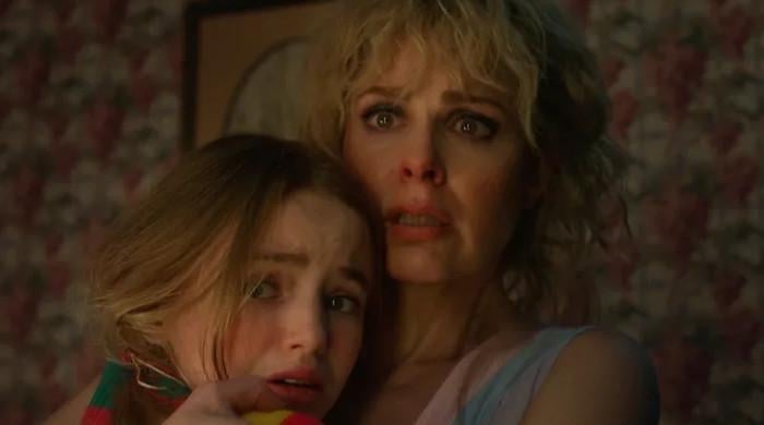 Cara Buono reacts to 'Stranger Things' Karen's action sequence
