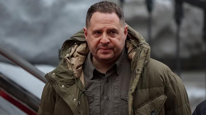 Ukraine's top negotiator quits after graft raid, throwing peace talks into doubt