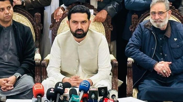 KP CM alleges Imran Khan held in isolation since Nov 4