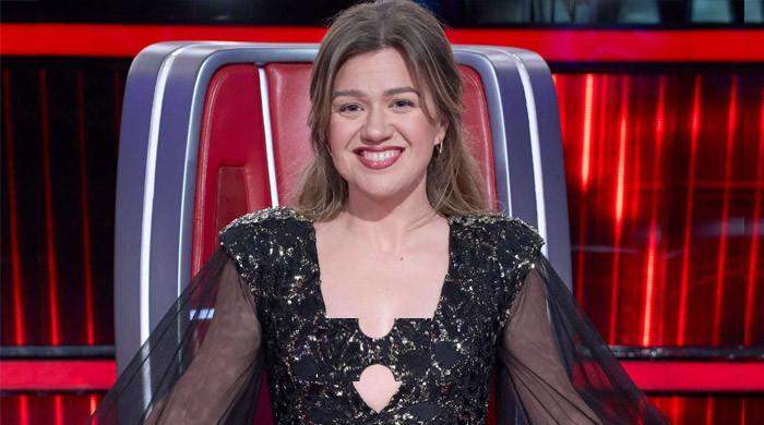 Kelly Clarkson unlocks uncharted territory with 'Since U Been Gone'