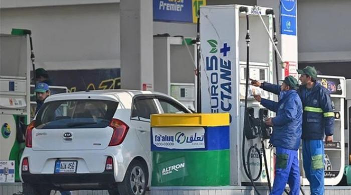 Petrol price drops by Rs2 to Rs263.45 per litre for next fortnight