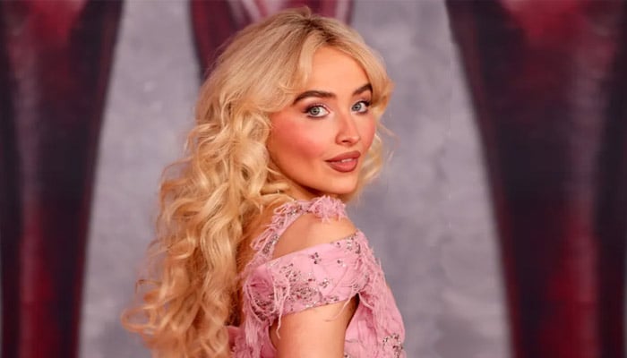 Sabrina Carpenter laughs off painful tour moment in new video