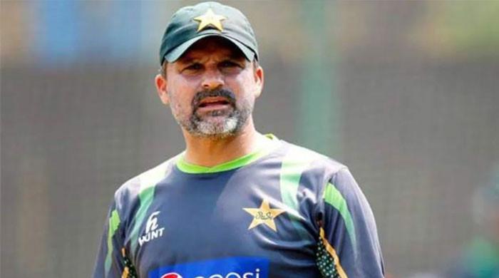 Moin Khan terms rumours about his health 'utterly irresponsible'