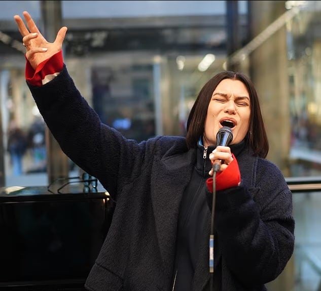 Jessie J stuns commuters with impromptu performance after cancer battle