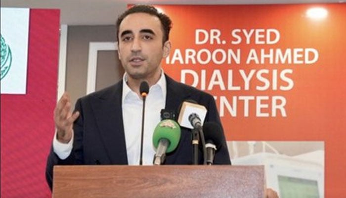 Pakistan Peoples Party Chairman Bilawal Bhutto-Zardari addresses inaugural ceremony of a new Sindh Institute of Urology and Transplantation (SIUT) unit in Karachi on December 3, 2025. — X/ @MediaCellPPP