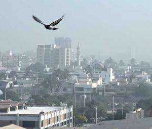 Winter chills grip Karachi as temperature drops to single digit