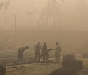 'Air pollution draining $22bn a year from Pakistan's economy'