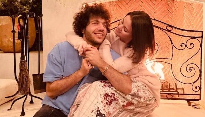 Selena Gomez, Benny Blanco decorate first Christmas tree as married couple