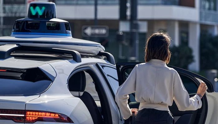 Waymo robotaxis absurd behaviour around school buses invokes software recall