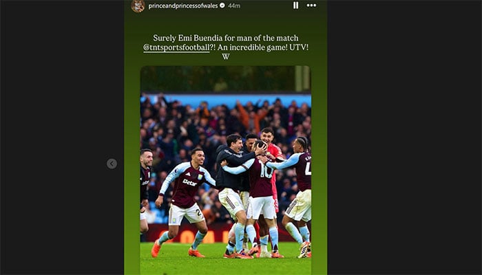 Prince William shows football fandom