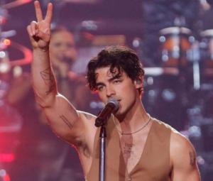 Joe Jonas slams fan's ‘debt' question