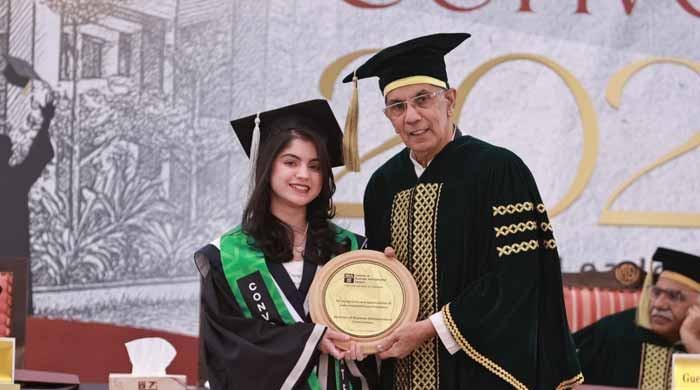 IBA Karachi awards 1,046 degrees at 2025 convocation