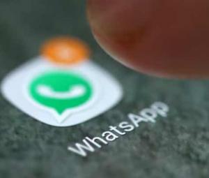 WhatsApp working to roll out chat history feature for new group members