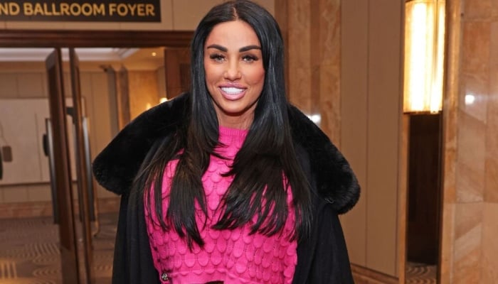 This comes after reports that Katie is planning a surprise bid for the Christmas number one