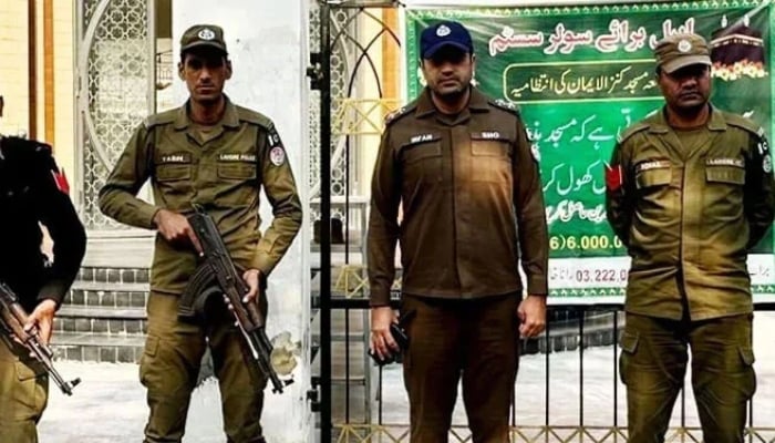 The Punjab police personnel stand guard in Lahore, on December 8, 2023. — Facebook@DIGOpsLahore