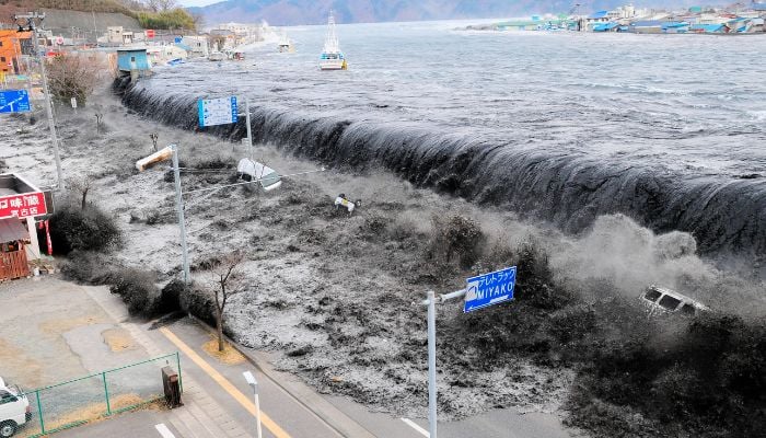 Japan on alert: Tsunami warning issued after powerful 7.6 earthquake