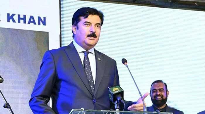 KP risks governor's rule if provincial govt resists cooperation: Kundi