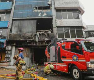 Building fire kills 20 in Indonesia's capital: police