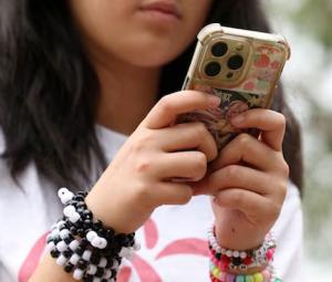 Australia begins enforcing world-first teen social media ban