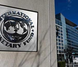 IMF urges Pakistan to maintain tight monetary policy, broaden tax regime