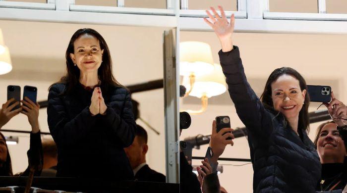 How did Nobel laureate Machado escape Venezuela, evading 10 military checkpoints?