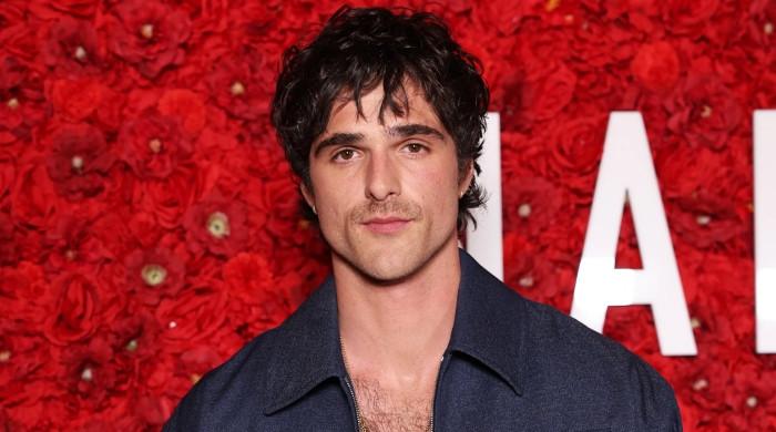 Jacob Elordi pushes back at paparazzi after crowded Paris encounter