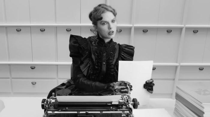 Taylor Swift gives insight into her reading list after loving 'Rebecca'