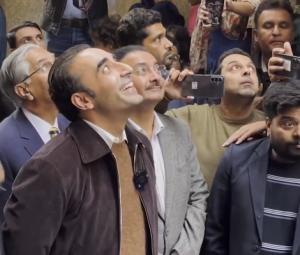 'Talk about us, not politics': Lahore woman interjects during Bilawal's presser from rooftop