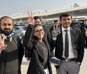 Supreme Court stays Imaan Mazari, husband's trial in controversial tweets case