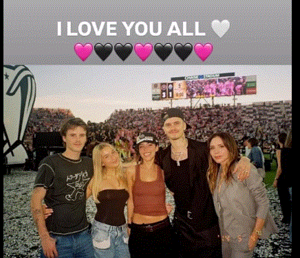 Cruz Beckham, Jackie Apostle drops romantic snaps with green jumper moment