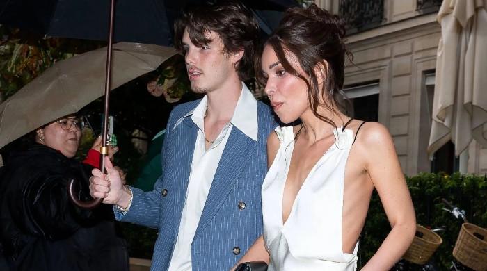 Cruz Beckham, Jackie Apostle drops romantic snaps with green jumper moment