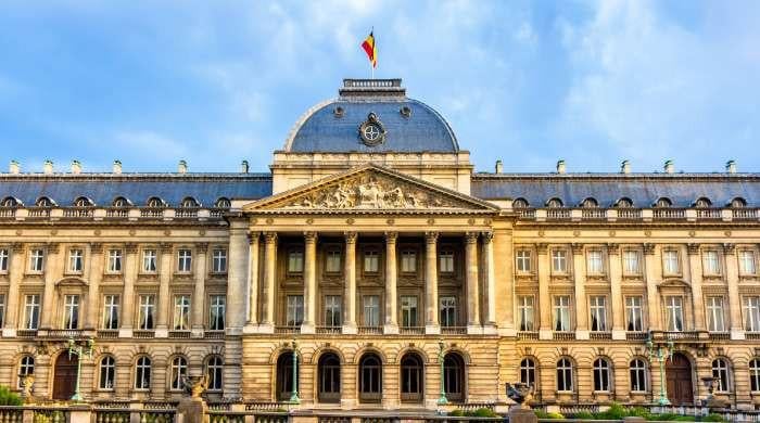 Palace shares urgent update from doctor as royal forced to step down