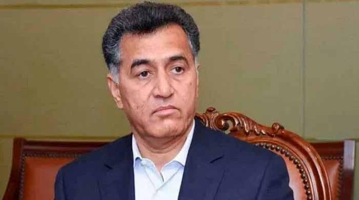 Convicted ex-spymaster 'retained classified documents' after retirement