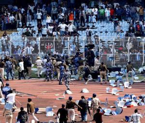 WATCH: Fans throw objects onto field after Messi visits Kolkata's Salt Lake stadium